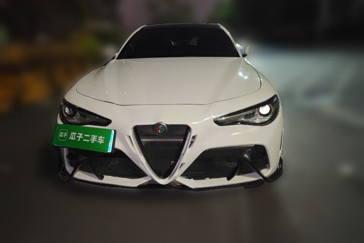 Used Alfa Romeo Giulia 2017 2.0T 280HP Luxury Edition Front
