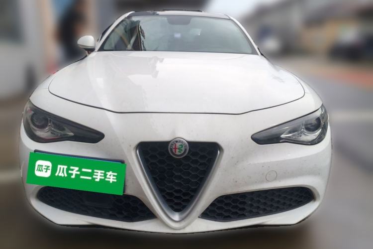 Used Alfa Romeo Giulia 2017 2.0T 280HP Luxury Edition Front