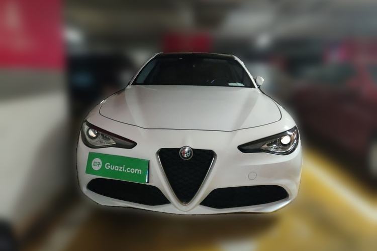 Used Alfa Romeo Giulia 2017 2.0T 280HP Luxury Edition Front