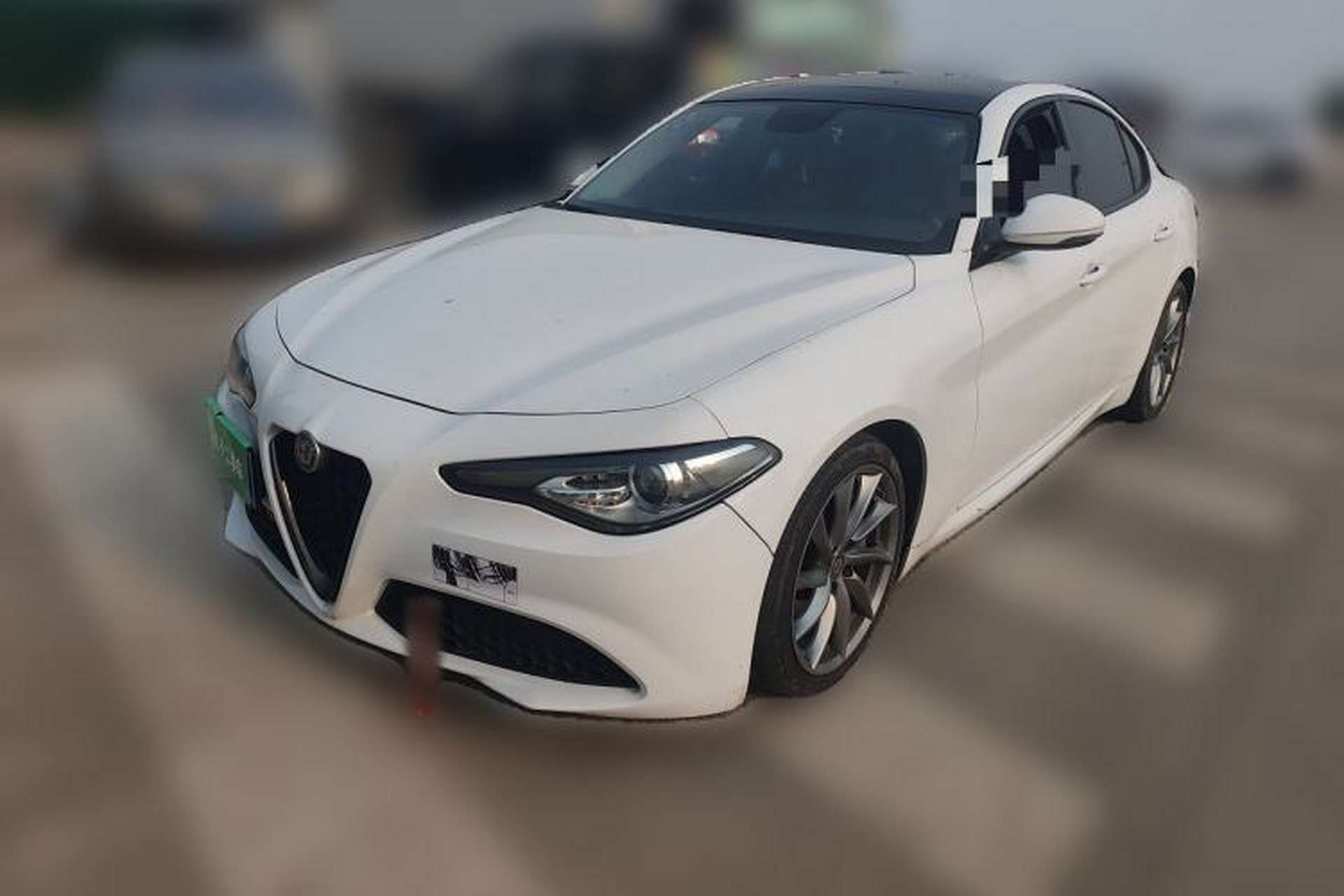 Used Alfa Romeo Giulia 2017 2.0T 280HP Luxury Edition Front Left 45 Deg