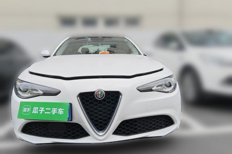 Used Alfa Romeo Giulia 2017 2.0T 200HP Elite Edition Front