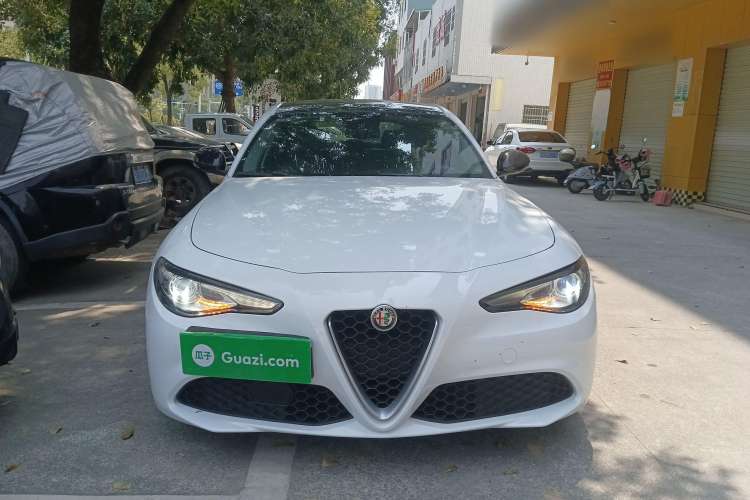 Used Alfa Romeo Giulia 2017 2.0T 280HP Luxury Edition Front