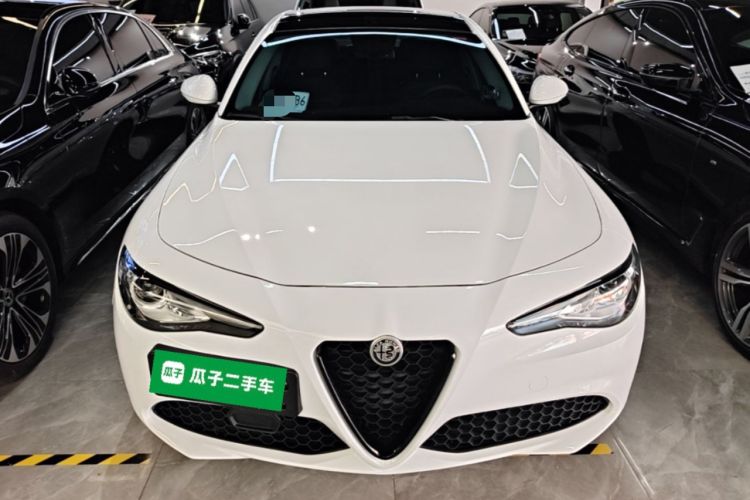 Used Alfa Romeo Giulia 2017 2.0T 280HP Luxury Edition Front