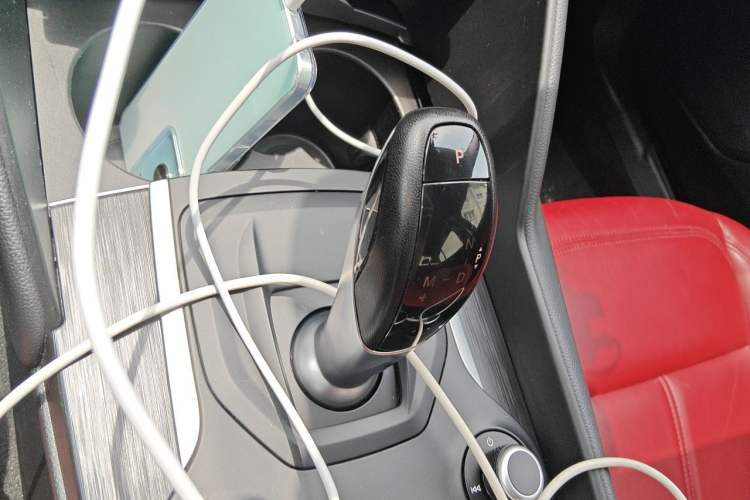 Used Alfa Romeo Giulia 2017 2.0T 200HP Elite Edition Gear Lever
