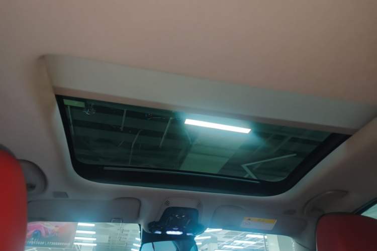Used Alfa Romeo Giulia 2017 2.0T 280HP Luxury Edition Headliner