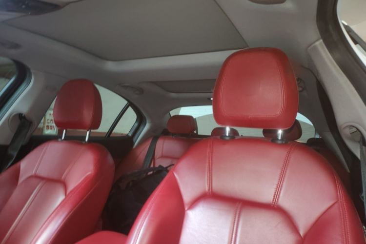 Used Alfa Romeo Giulia 2017 2.0T 200HP Luxury Edition Headliner