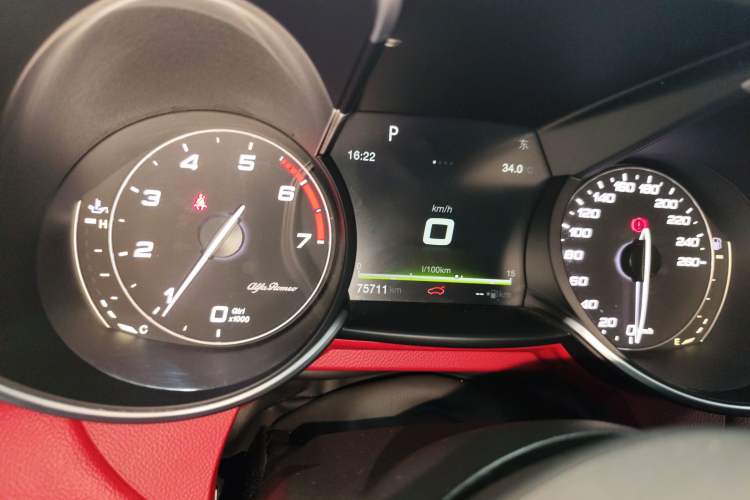 Used Alfa Romeo Giulia 2017 2.0T 200HP Luxury Edition Instrument Cluster