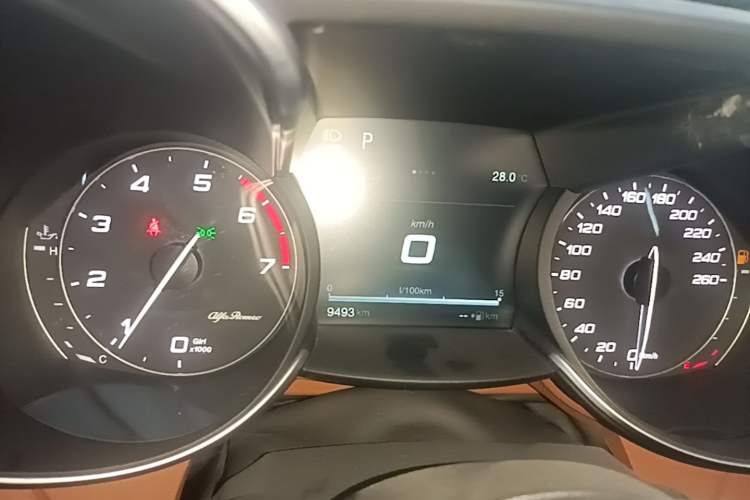 Used Alfa Romeo Giulia 2017 2.0T 200HP Luxury Edition Instrument Cluster