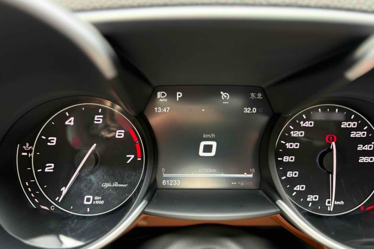 Used Alfa Romeo Giulia 2017 2.0T 200HP Luxury Edition Instrument Cluster