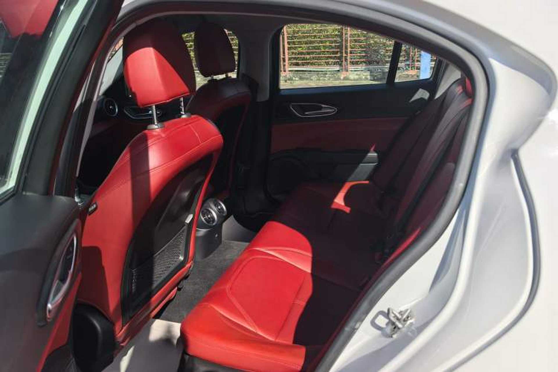 Used Alfa Romeo Giulia 2017 2.0T 200HP Elite Edition Interior 3