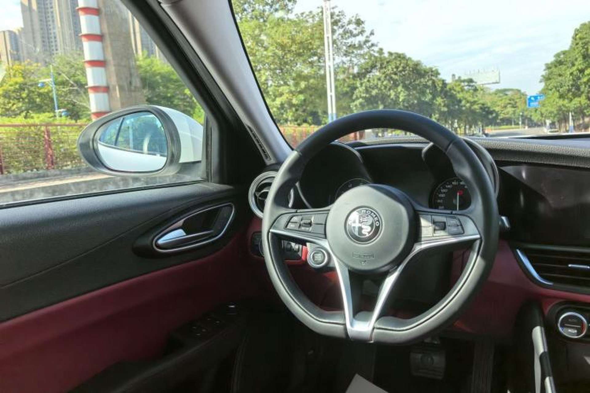 Used Alfa Romeo Giulia 2017 2.0T 200HP Elite Edition Interior 4