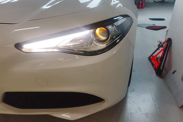 Used Alfa Romeo Giulia 2017 2.0T 280HP Luxury Edition Left Front Headlight