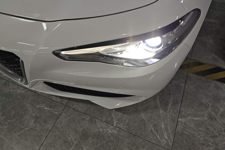 Used Alfa Romeo Giulia 2017 2.0T 280HP Luxury Edition Left Front Headlight