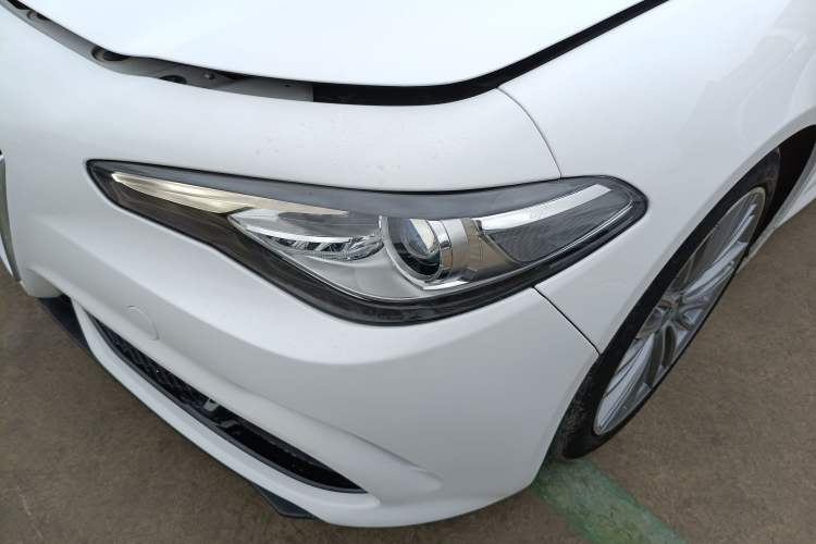 Used Alfa Romeo Giulia 2017 2.0T 280HP Luxury Edition Left Front Headlight