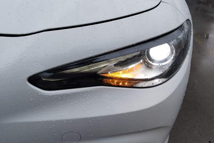 Used Alfa Romeo Giulia 2017 2.0T 200HP Luxury Edition Left Front Headlight