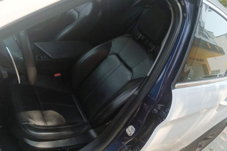 Used Alfa Romeo Giulia 2017 2.0T 280HP Luxury Edition Left Front Seat