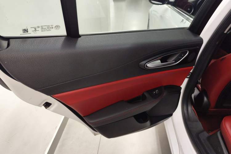 Used Alfa Romeo Giulia 2017 2.0T 200HP Luxury Edition Left Rear Door Interior