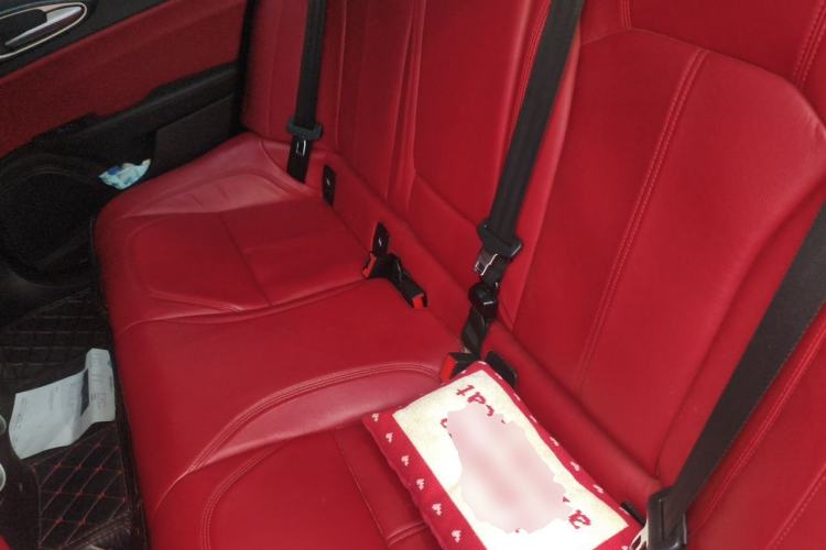 Used Alfa Romeo Giulia 2017 2.0T 280HP Luxury Edition Left Rear Seat
