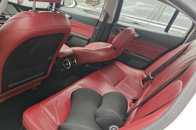 Used Alfa Romeo Giulia 2017 2.0T 200HP Elite Edition Left Rear Seat