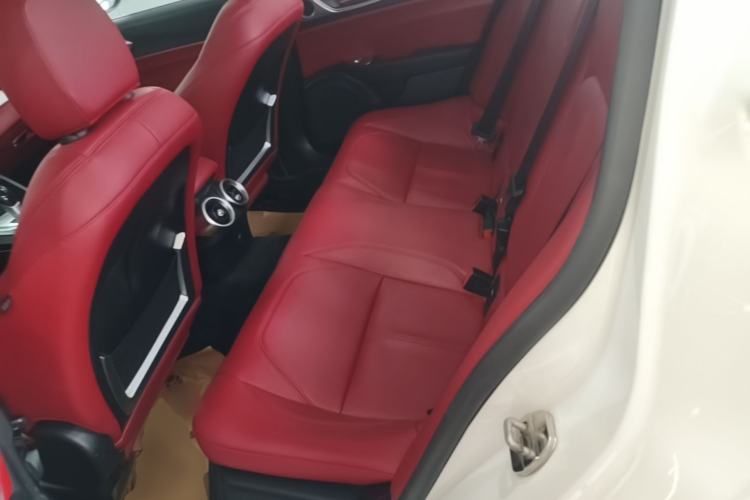 Used Alfa Romeo Giulia 2017 2.0T 280HP Luxury Edition Left Rear Seat