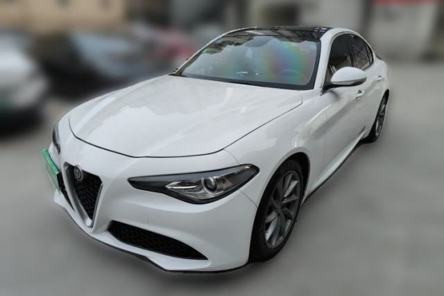 Used Alfa Romeo Giulia 2017 2.0T 200HP Luxury Edition