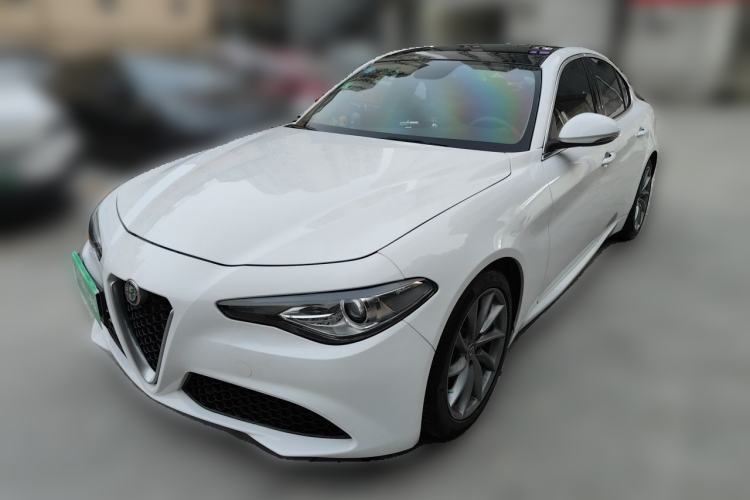 Used Alfa Romeo Giulia 2017 2.0T 200HP Luxury Edition Guazi used car, China used car export, Used car for sale, Used  cars, Cheapest cars for sale