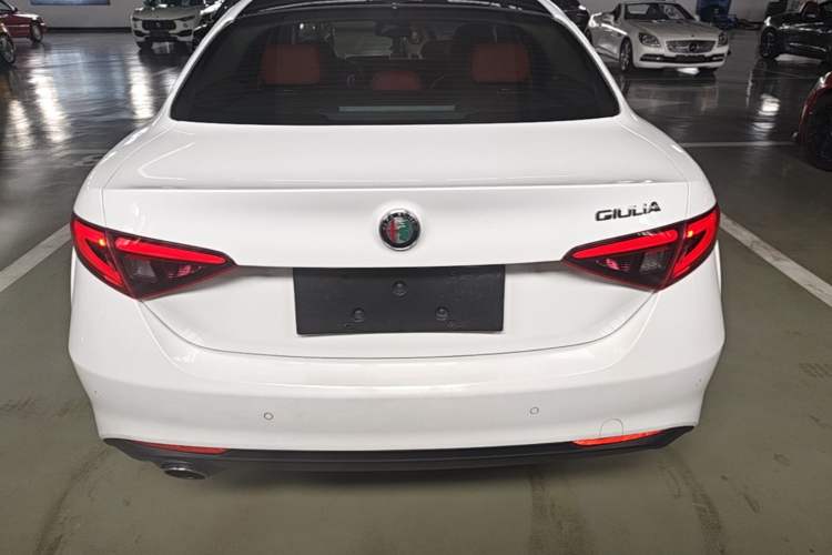Used Alfa Romeo Giulia 2017 2.0T 200HP Luxury Edition Rear