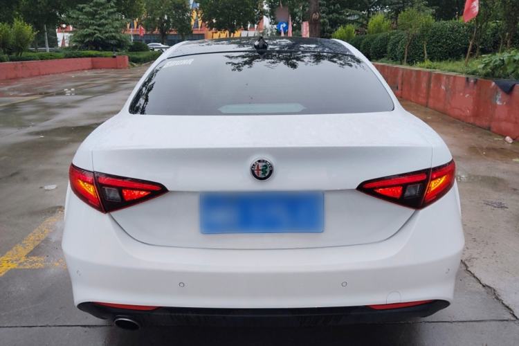 Used Alfa Romeo Giulia 2017 2.0T 200HP Luxury Edition Rear