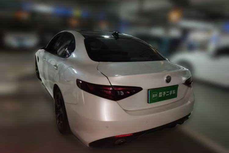 Used Alfa Romeo Giulia 2017 2.0T 280HP Milano Limited Edition Rear Left 45 Deg