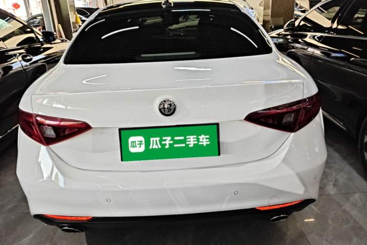 Used Alfa Romeo Giulia 2017 2.0T 280HP Luxury Edition Rear