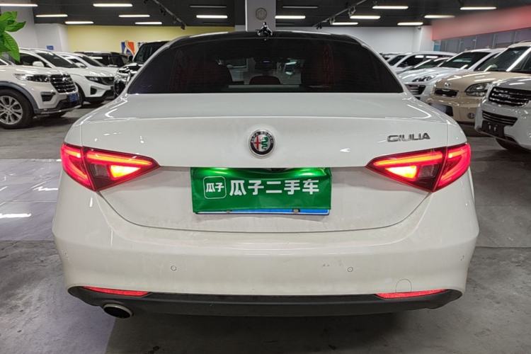 Used Alfa Romeo Giulia 2017 2.0T 200HP Luxury Edition Rear