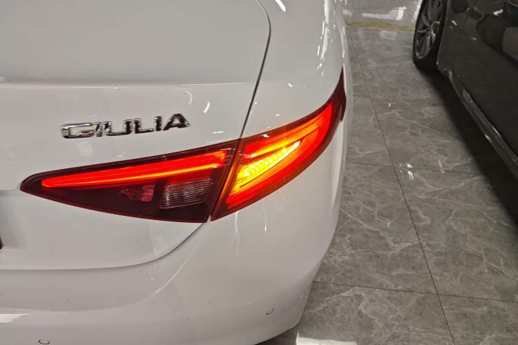 Used Alfa Romeo Giulia 2017 2.0T 280HP Luxury Edition Right Rear Taillight