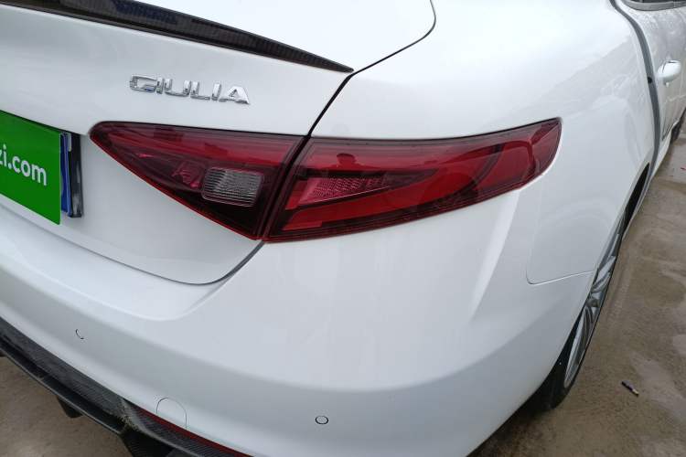 Used Alfa Romeo Giulia 2017 2.0T 280HP Luxury Edition Right Rear Taillight
