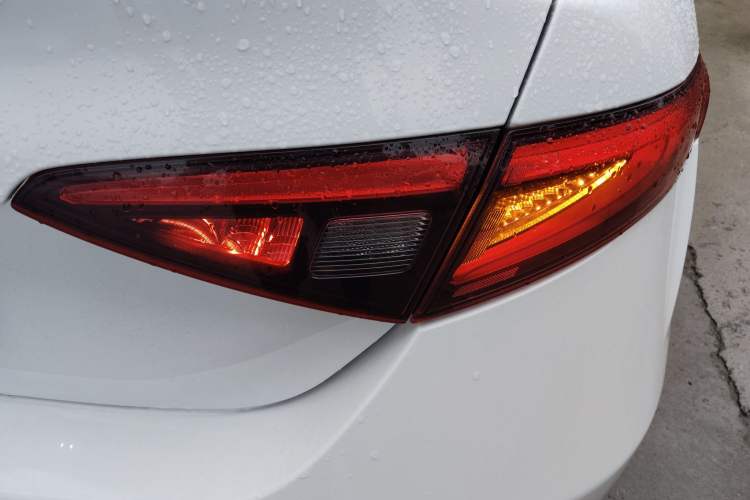 Used Alfa Romeo Giulia 2017 2.0T 200HP Luxury Edition Right Rear Taillight