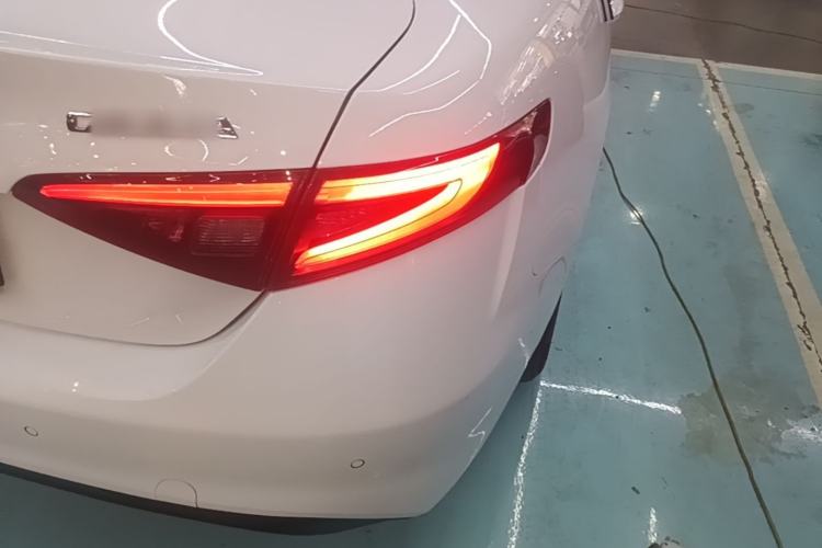 Used Alfa Romeo Giulia 2017 2.0T 200HP Luxury Edition Right Rear Taillight