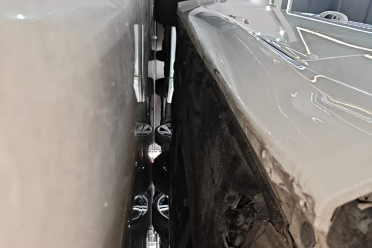 Used Alfa Romeo Giulia 2017 2.0T 280HP Luxury Edition Right Side Sill