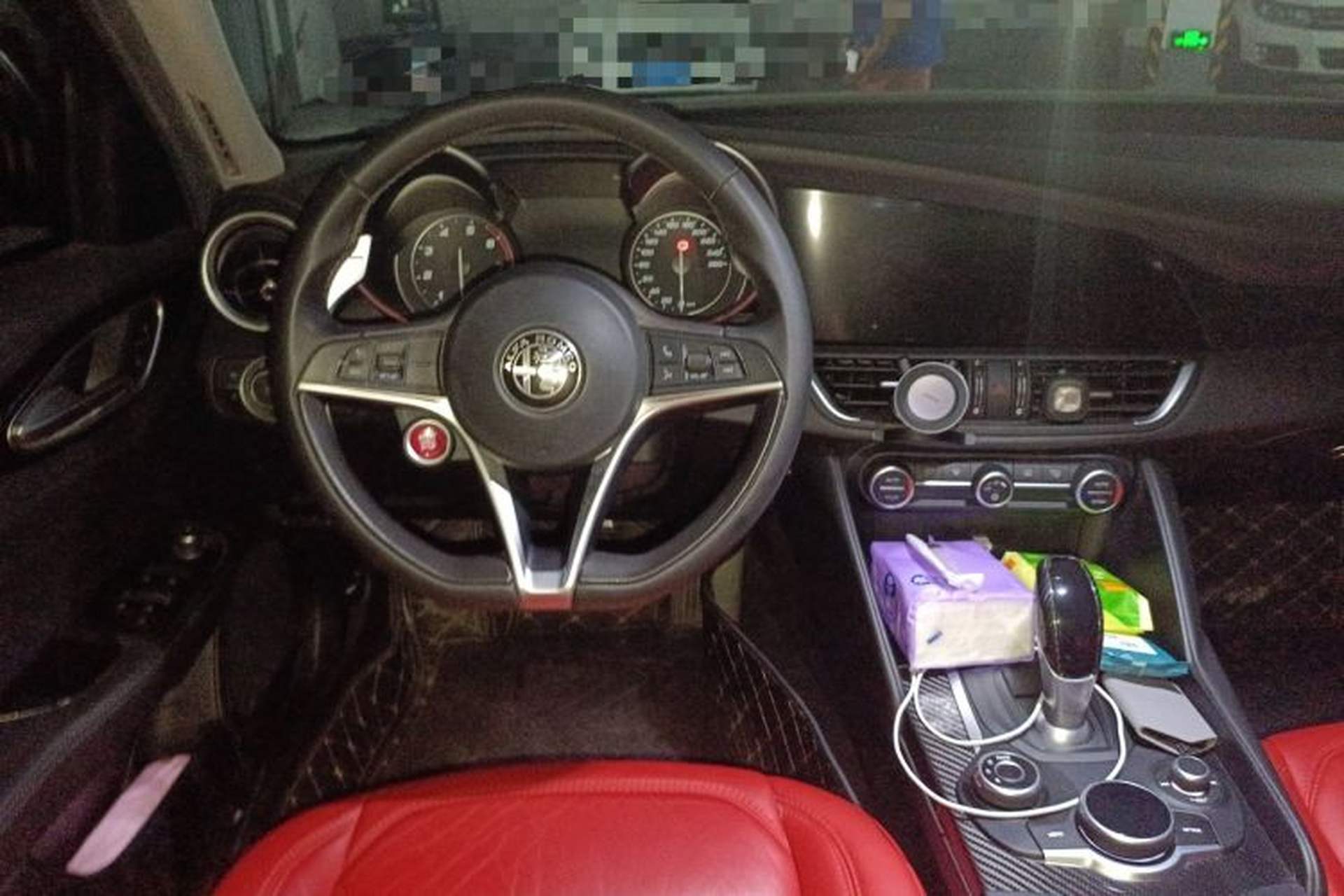 Used Alfa Romeo Giulia 2017 2.0T 280HP Luxury Edition Steering Wheel