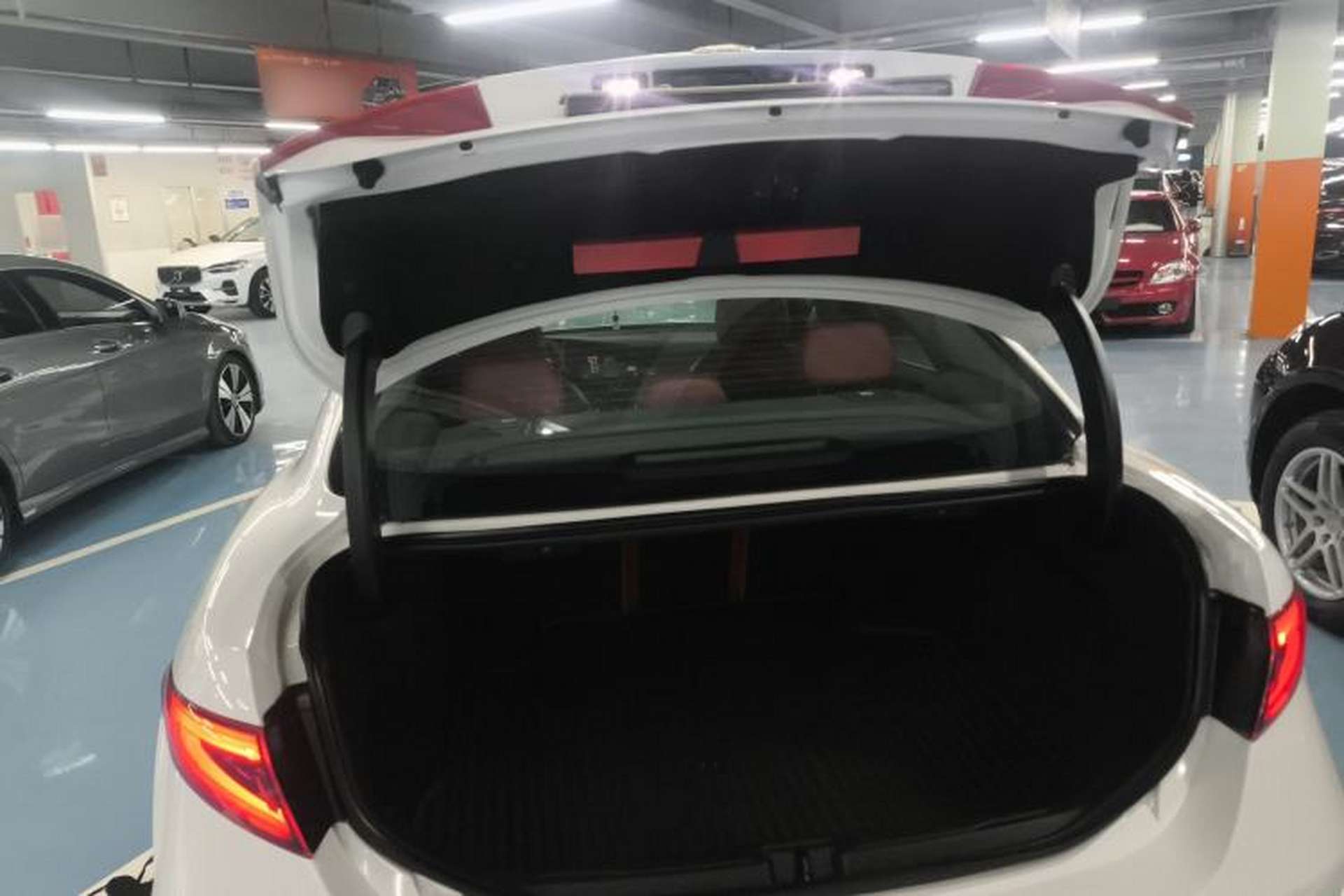 Used Alfa Romeo Giulia 2017 2.0T 200HP Luxury Edition Trunk