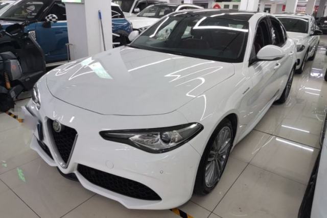 Used Alfa Romeo Giulia 2017 2.0T 280HP Luxury Sport Edition