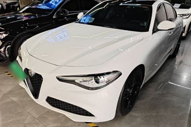 Used Alfa Romeo Giulia 2017 2.0T 280HP Luxury Edition