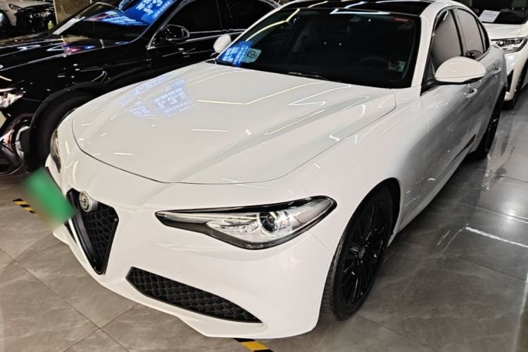 Used Alfa Romeo Giulia 2017 2.0T 280HP Luxury Edition Guazi used car, China used car export, Used car for sale, Used  cars, Cheapest cars for sale