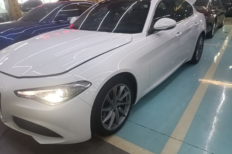 Alfa Romeo Giulia 2017