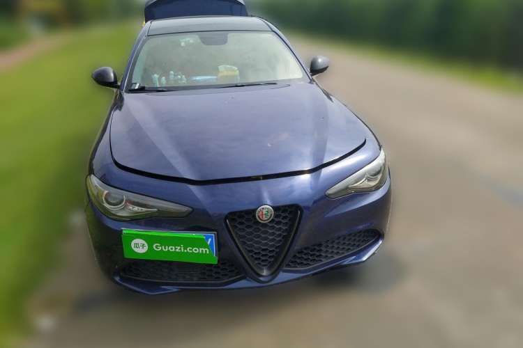 Used Alfa Romeo Giulia 2019 2.0T 280HP Black Package Limited Edition Front