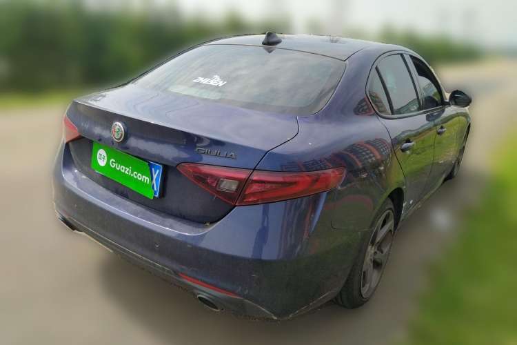 Used Alfa Romeo Giulia 2019 2.0T 280HP Black Package Limited Edition Rear Right 45 Deg