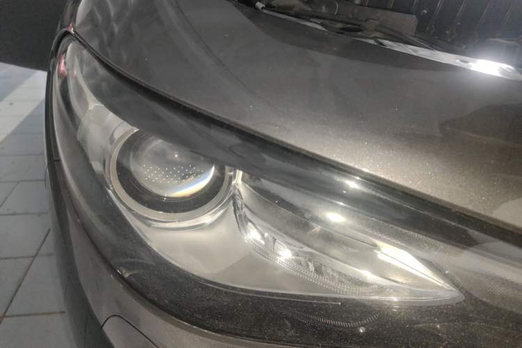 Used Alfa Romeo Giulia 2019 2.0T 280HP Luxury Edition Right Front Headlight