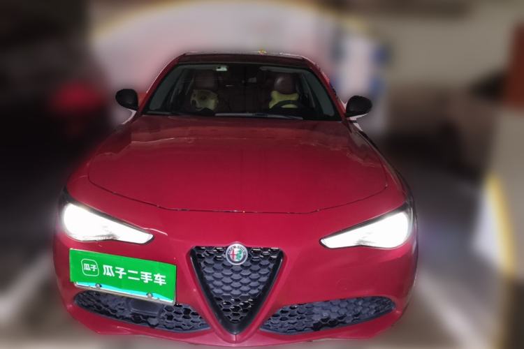Used Alfa Romeo Giulia 2019 2.0T 280HP Black Package Limited Edition Front