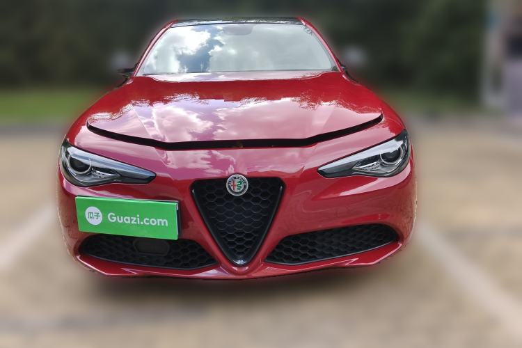 Used Alfa Romeo Giulia 2019 2.0T 280HP Black Package Limited Edition Front