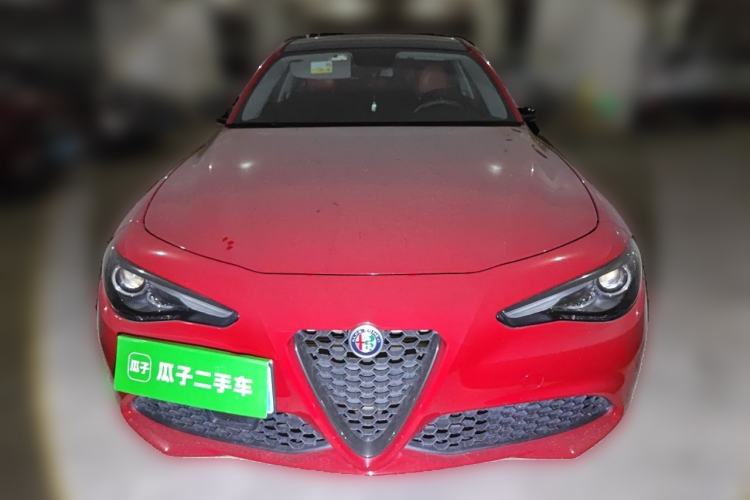 Used Alfa Romeo Giulia 2019 2.0T 280HP Black Package Limited Edition Front