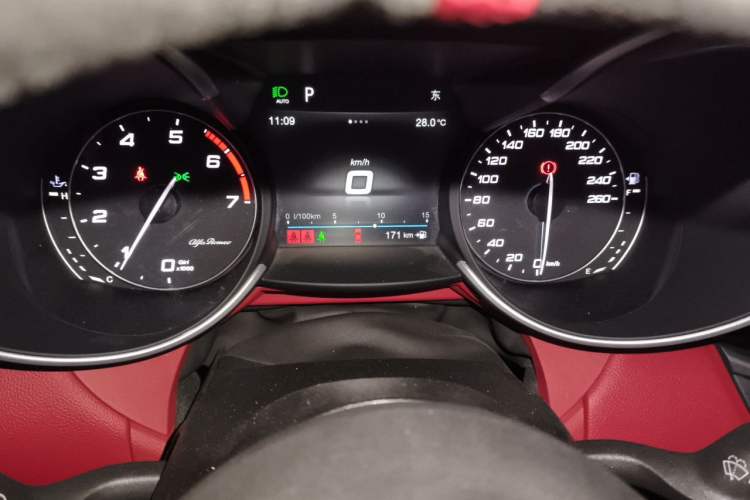 Used Alfa Romeo Giulia 2019 2.0T 280HP Black Package Limited Edition Instrument Cluster