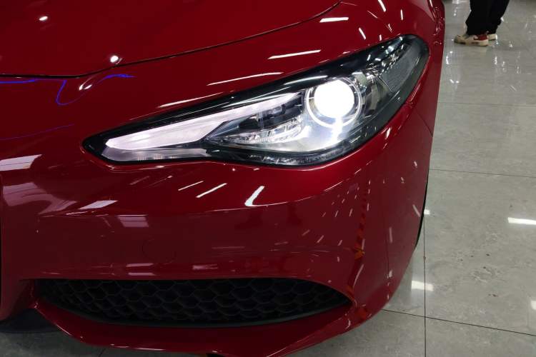 Used Alfa Romeo Giulia 2019 2.0T 280HP Luxury Edition Left Front Headlight